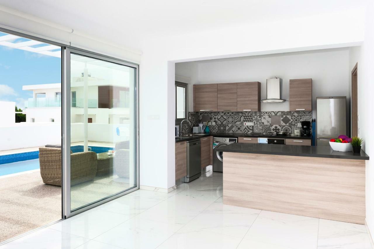Villa Roberta Ayia Napa Exteriör bild